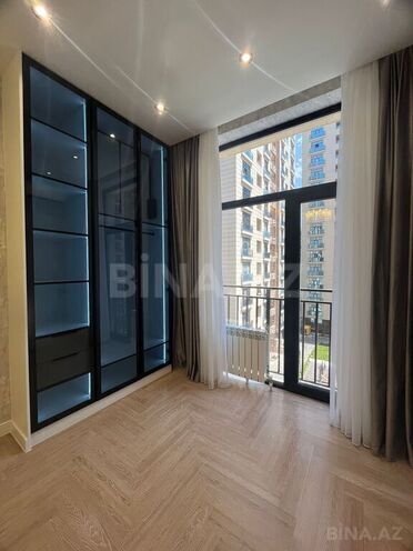 4-комн. новостройка - м. 28 мая - 195 м² (27)