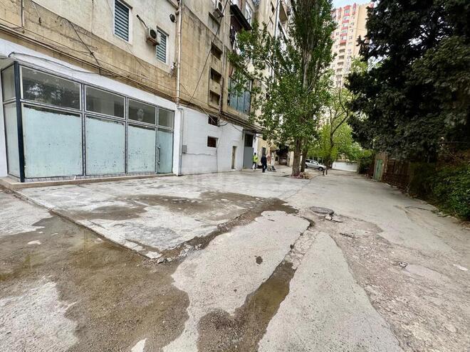 Obyekt - İnşaatçılar m. - 330 m² (18)