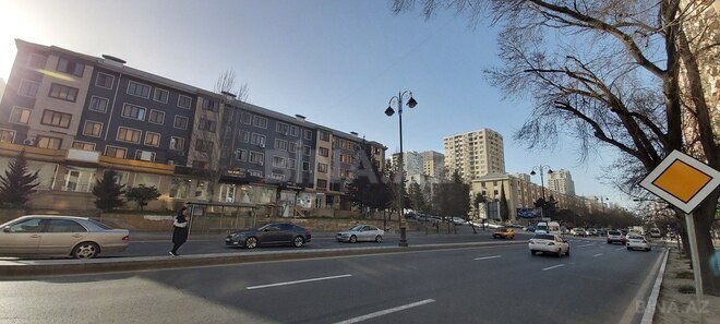 Obyekt - İnşaatçılar m. - 330 m² (20)