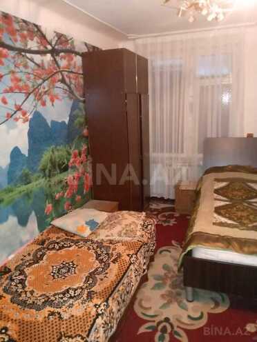 1 otaqlı köhnə tikili - İnşaatçılar m. - 40 m² (2)