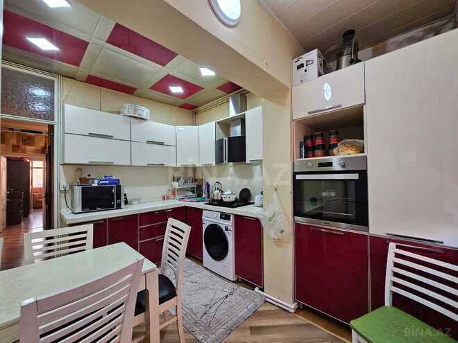 3 otaqlı köhnə tikili - Yeni Günəşli q. - 80 m² (11)