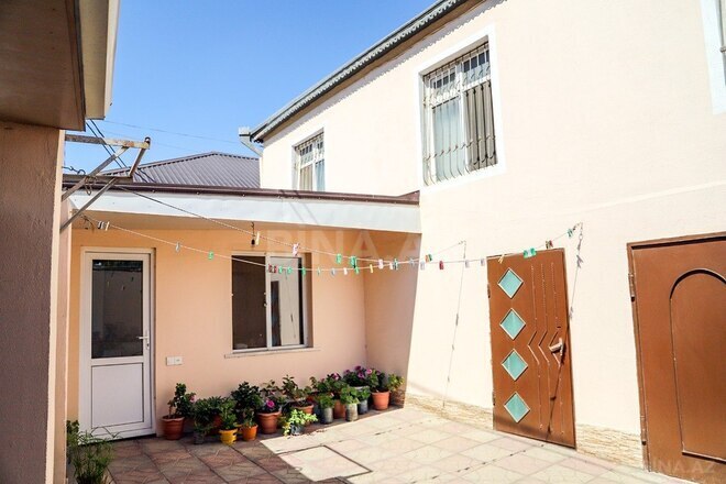 5 otaqlı həyət evi/bağ evi - Qaraçuxur q. - 170 m² (1)
