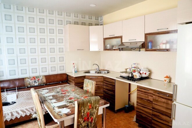 5 otaqlı həyət evi/bağ evi - Qaraçuxur q. - 170 m² (4)