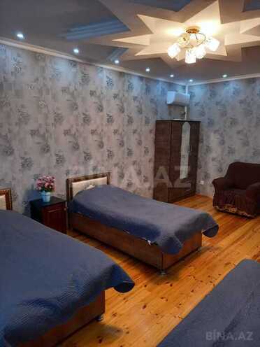 6 otaqlı həyət evi/bağ evi - Qəbələ - 200 m² (12)
