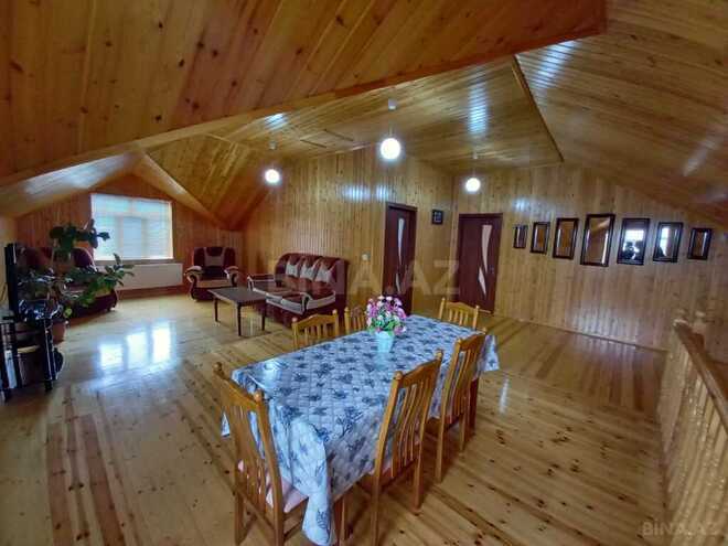6 otaqlı həyət evi/bağ evi - Qəbələ - 200 m² (22)