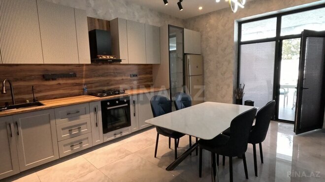 5 otaqlı həyət evi/bağ evi - Novxanı q. - 280 m² (21)