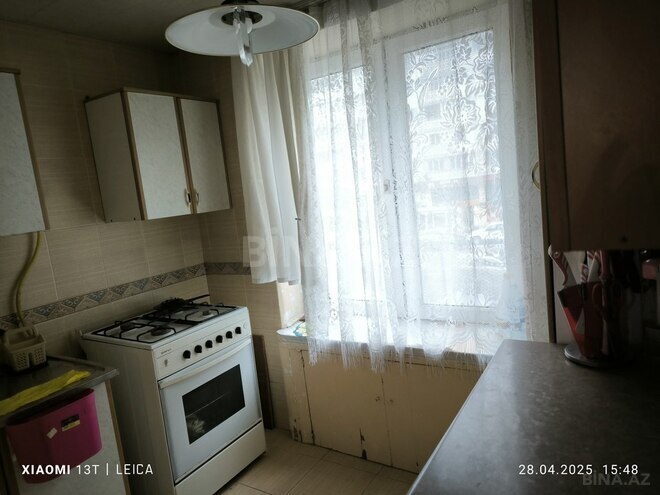 2 otaqlı köhnə tikili - İnşaatçılar m. - 65 m² (1)
