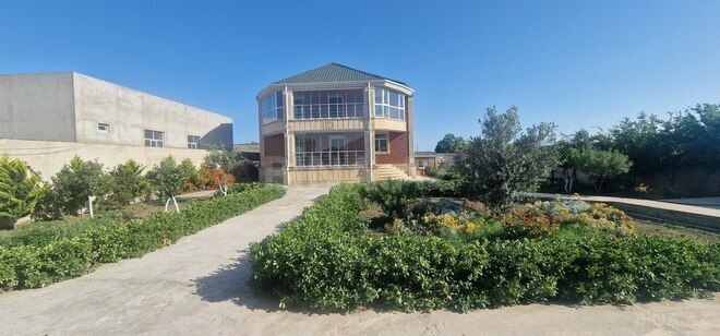 7 otaqlı həyət evi/bağ evi - Albalılıq q. - 352 m² (2)