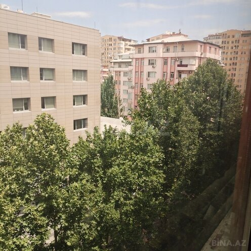5 otaqlı köhnə tikili - 8-ci mikrorayon q. - 110 m² (24)