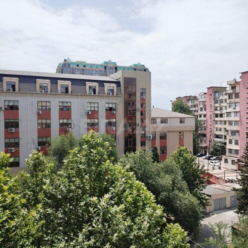 5 otaqlı köhnə tikili - 8-ci mikrorayon q. - 110 m² (14)
