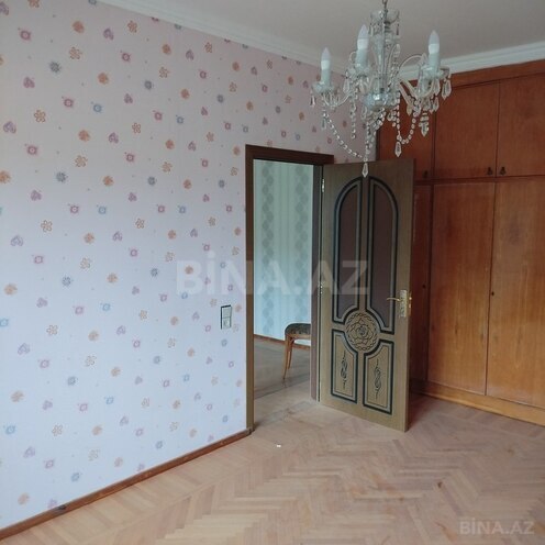 5 otaqlı köhnə tikili - 8-ci mikrorayon q. - 110 m² (16)