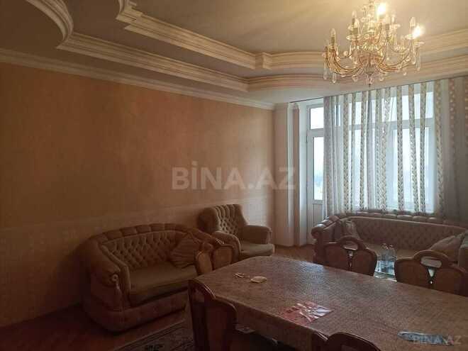 3 otaqlı yeni tikili - 8 Noyabr m. - 154 m² (1)