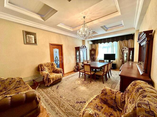 4-комн. новостройка - Насиминский  р. - 156 м² (1)