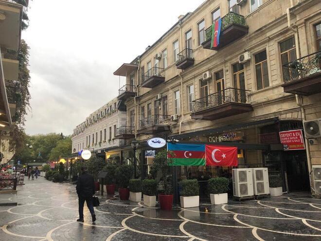 3-комн. вторичка - м. Сахил - 50 м² (2)