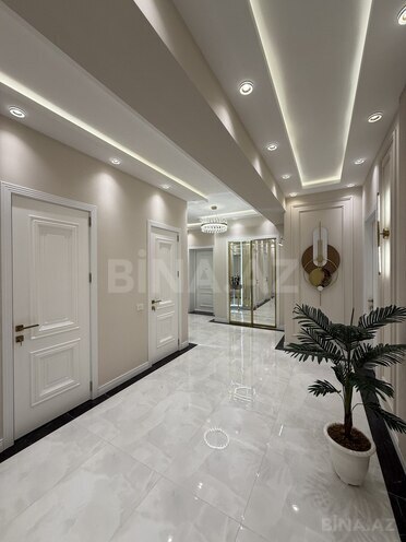 3-комн. новостройка - м. 28 мая - 119.2 м² (3)