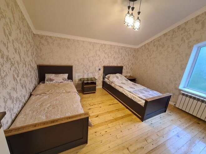 5 otaqlı həyət evi/bağ evi - Qəbələ - 230 m² (13)