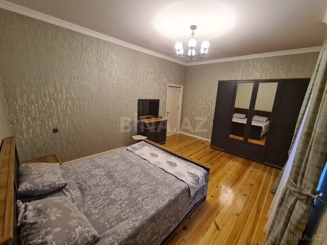 5 otaqlı həyət evi/bağ evi - Qəbələ - 230 m² (12)