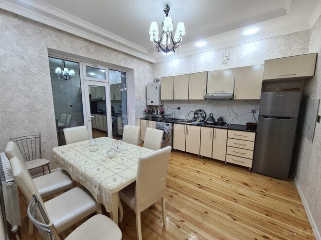 5 otaqlı həyət evi/bağ evi - Qəbələ - 230 m² (9)