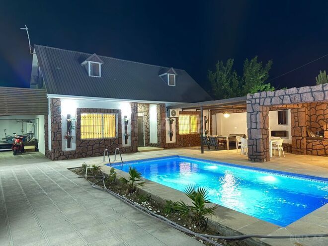 3 otaqlı həyət evi/bağ evi - Şüvəlan q. - 154 m² (1)