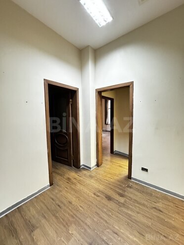 9-комн. офис - м. 28 мая - 300 м² (18)