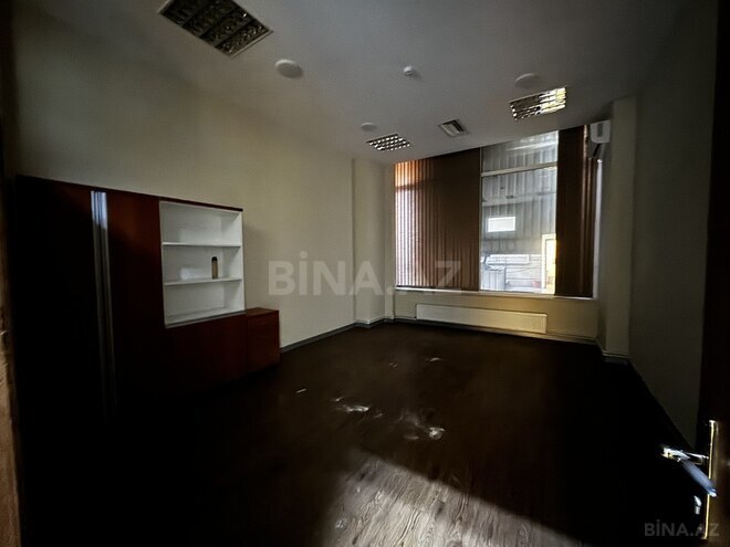 9-комн. офис - м. 28 мая - 300 м² (19)