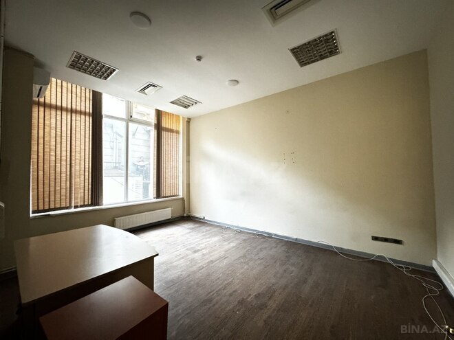 9-комн. офис - м. 28 мая - 300 м² (3)