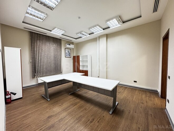 9-комн. офис - м. 28 мая - 300 м² (15)