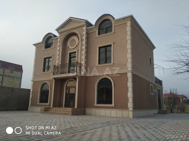 7 otaqlı həyət evi/bağ evi - Novxanı q. - 330 m² (1)