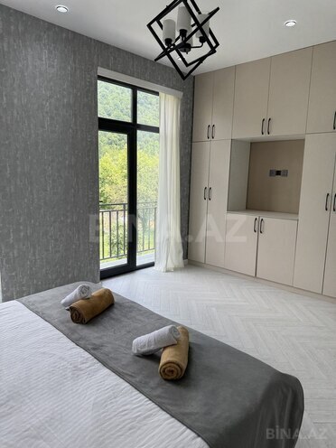 5 otaqlı həyət evi/bağ evi - Qəbələ - 200 m² (13)