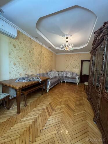 4 otaqlı köhnə tikili - Bakıxanov q. - 100 m² (1)