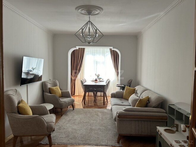 4 otaqlı köhnə tikili - Həzi Aslanov q. - 90 m² (1)