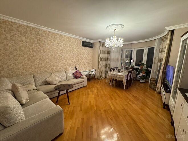 3 otaqlı yeni tikili - 8 Noyabr m. - 130 m² (1)