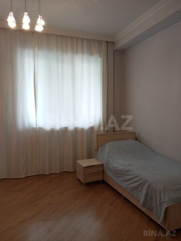 3-комн. новостройка - м. 8 ноября - 140 м² (17)