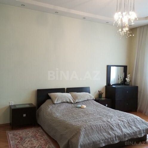 3-комн. новостройка - м. 8 ноября - 140 м² (24)