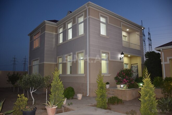 6 otaqlı həyət evi/bağ evi - Şüvəlan q. - 300 m² (10)
