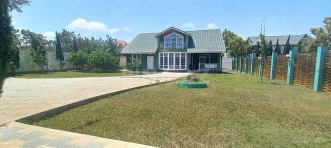 4 otaqlı həyət evi/bağ evi - Şüvəlan q. - 200 m² (1)