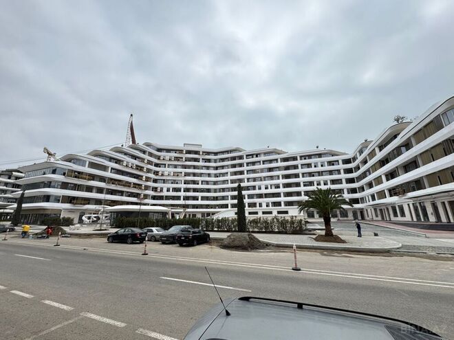 8 otaqlı yeni tikili - Ağ şəhər q. - 775 m² (1)