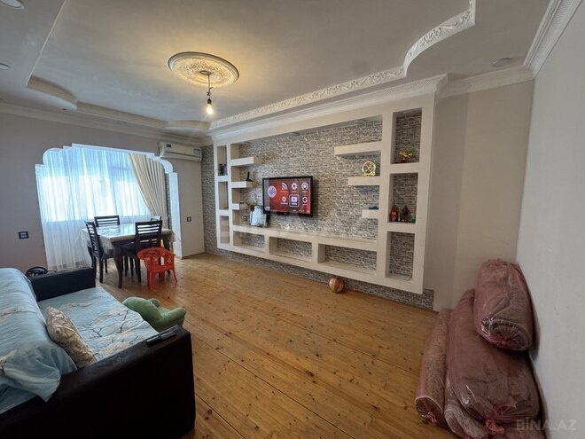 3 otaqlı köhnə tikili - Həzi Aslanov q. - 75 m² (3)
