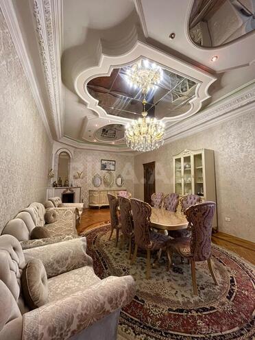 11 otaqlı həyət evi/bağ evi - Azadlıq Prospekti m. - 1050 m² (2)