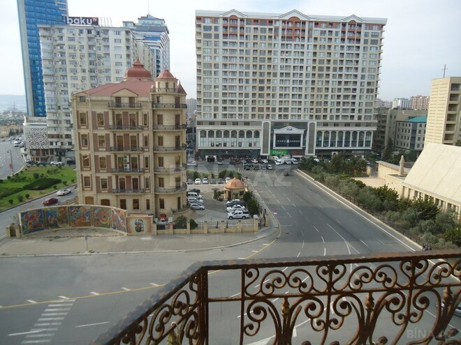 Obyekt - Ağ şəhər q. - 250 m² (8)
