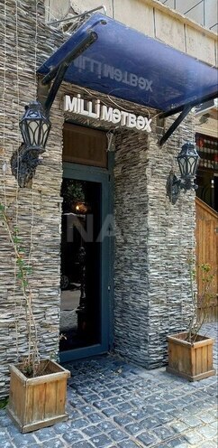 Obyekt - İnşaatçılar m. - 210 m² (1)