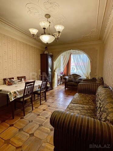 3 otaqlı köhnə tikili - İçəri Şəhər m. - 70 m² (1)