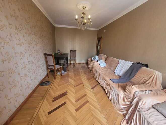 3 otaqlı köhnə tikili - 9-cu mikrorayon q. - 85 m² (1)