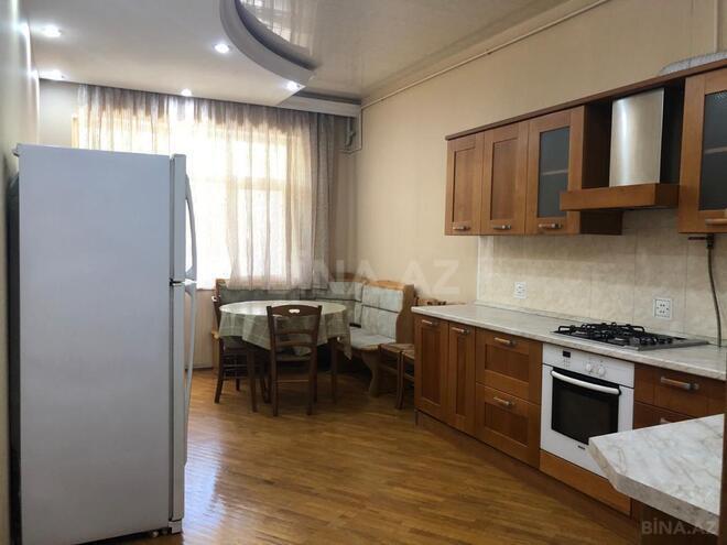 4 otaqlı yeni tikili - İnşaatçılar m. - 200 m² (4)