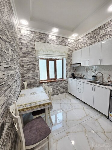 4 otaqlı həyət evi/bağ evi - Şüvəlan q. - 165 m² (12)