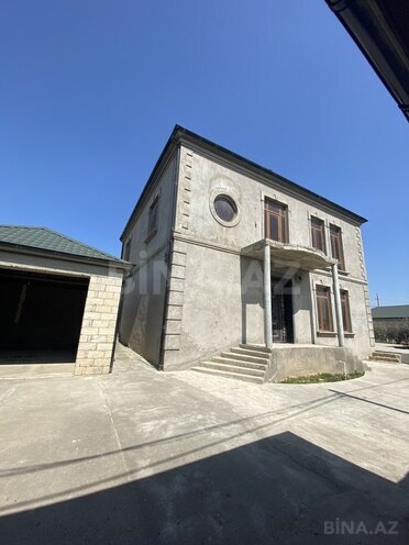 7 otaqlı həyət evi/bağ evi - Novxanı q. - 240 m² (1)