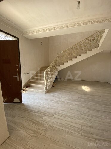 7 otaqlı həyət evi/bağ evi - Novxanı q. - 240 m² (22)