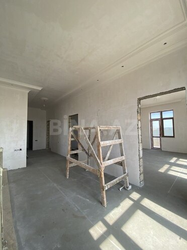 7 otaqlı həyət evi/bağ evi - Novxanı q. - 240 m² (24)