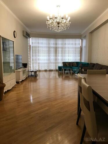 4 otaqlı yeni tikili - 8 Noyabr m. - 215 m² (2)