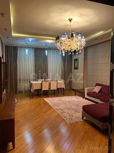 3 otaqlı yeni tikili - İnşaatçılar m. - 160 m² (1)